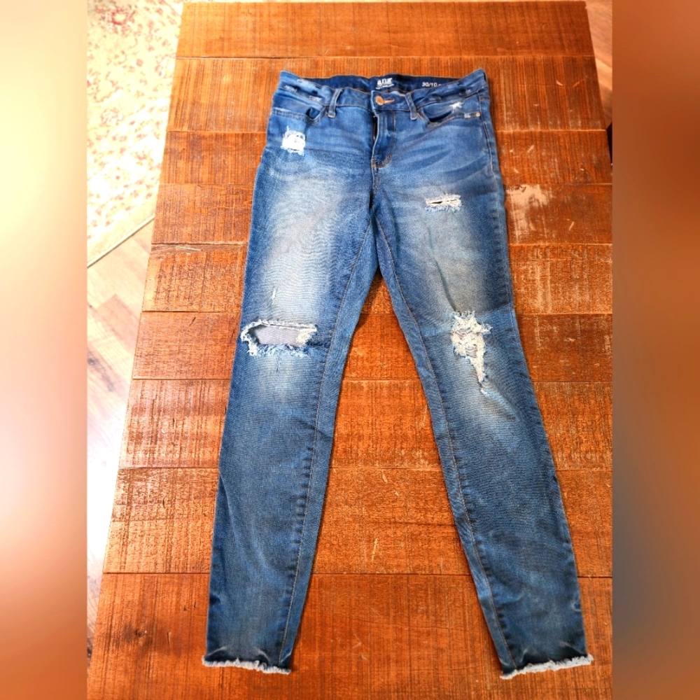 a.n.a Jeans. Distressed. Cut Out. Size 30.